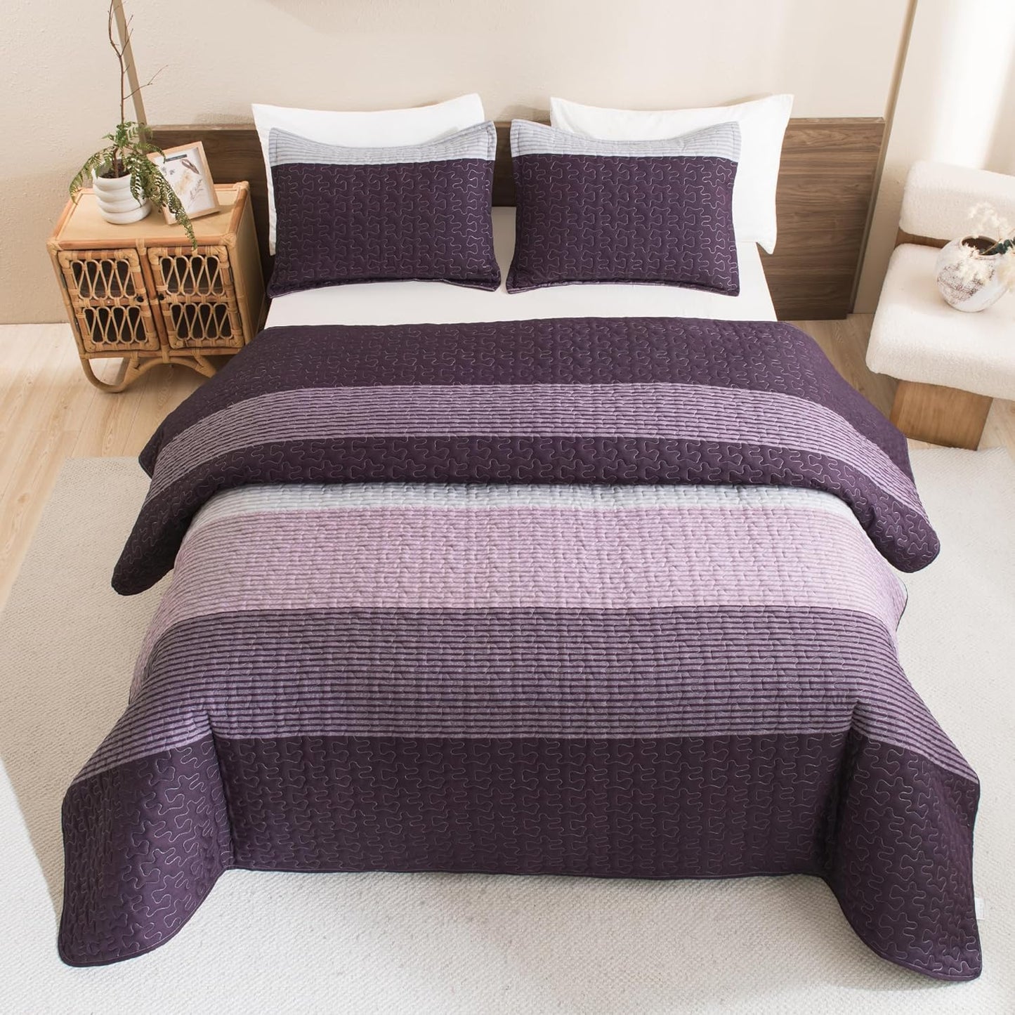 ShadowVeil™ Stripe Quilt Set — Unleash Bold Style and Year-Round Cloudlike Comfort